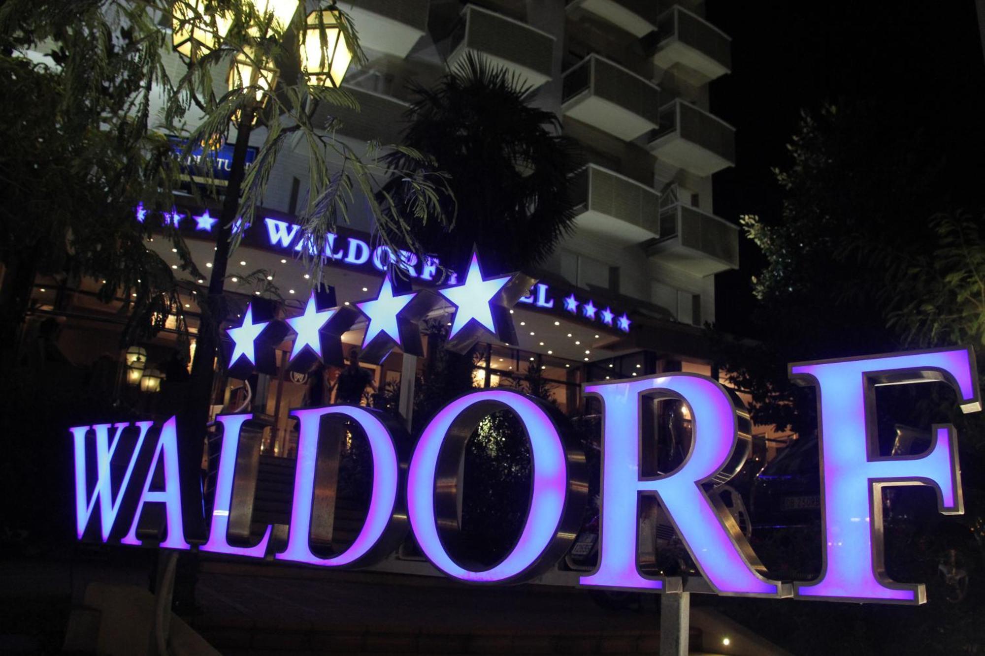 Waldorf Suite Hotel Римини Екстериор снимка